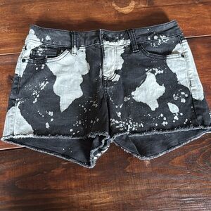 LOVESICK Bleach Wash Cotton Low Rise Denim Black Shorts